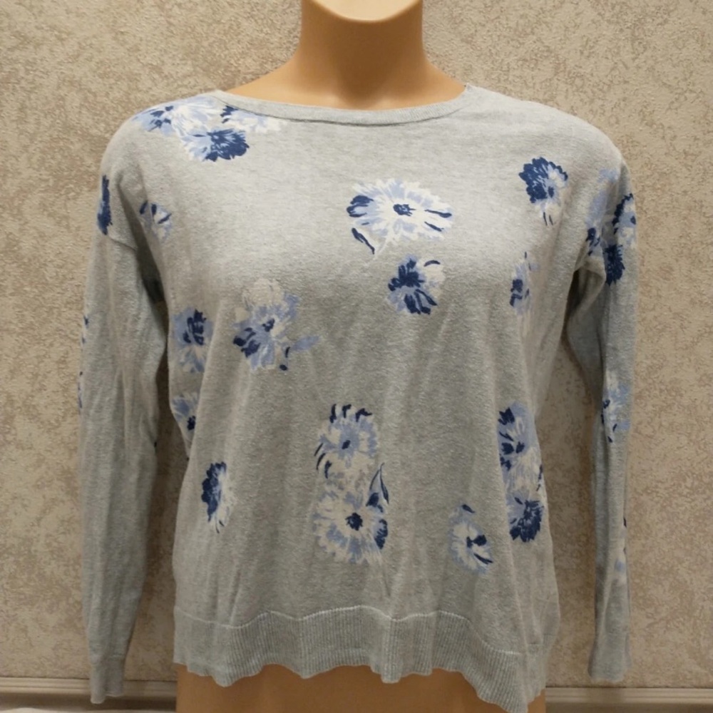 GAP Gray and Blue Floral Sweatshirt